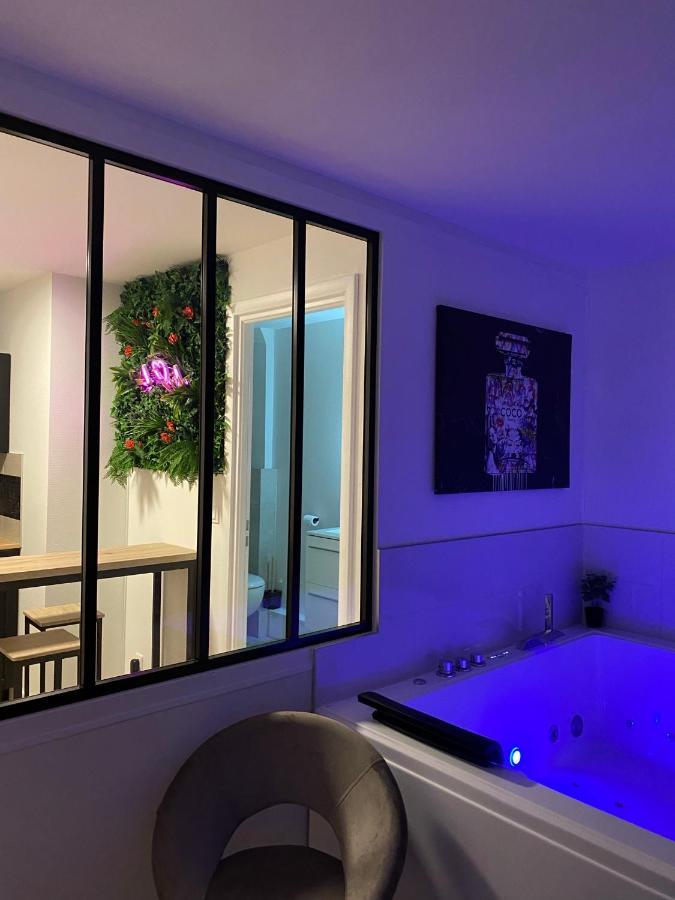 L’appart[é] BLACK superbe appartement pop ! Besanzón Exterior foto
